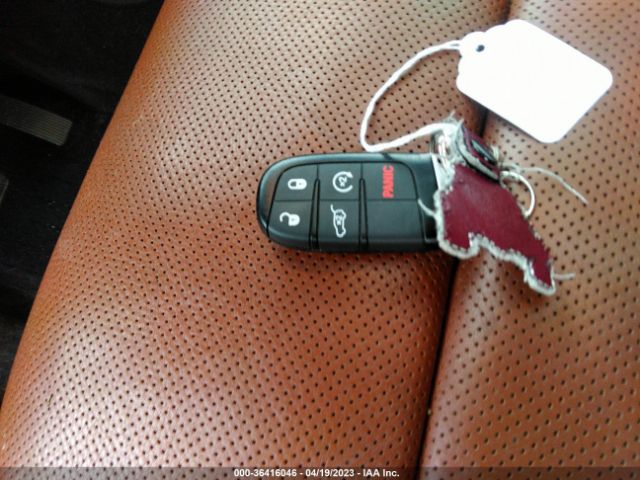 1C4RJFJTXKC573229 Jeep Grand Cherokee Summit