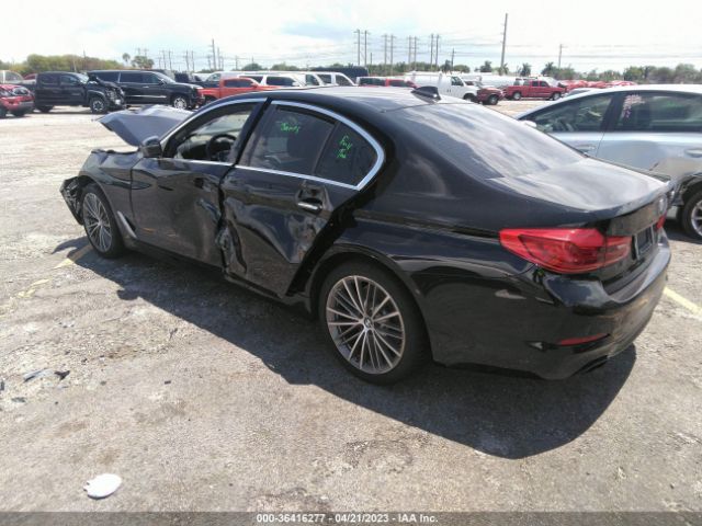 WBAJE5C3XHG913891 BMW 5 Series 540i