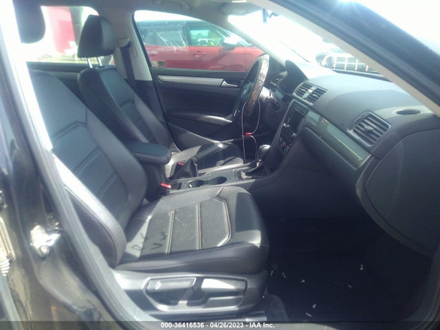 1VWAS7A38FC100500 Volkswagen Passat 1.8t Limited Edition