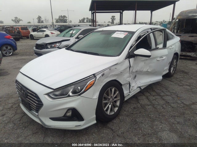 Hyundai SONATA SE 2018 5NPE24AF1JH666332 Image 2