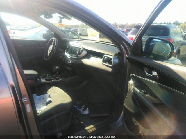 5XYPGDA36HG265179 KIA SORENTO LX