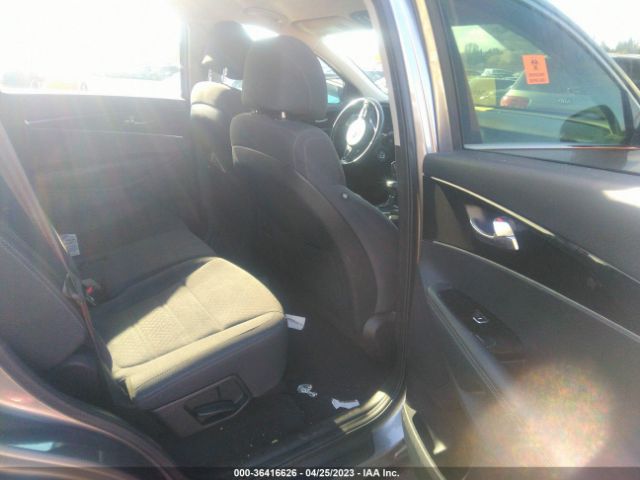 5XYPGDA36HG265179 KIA SORENTO LX