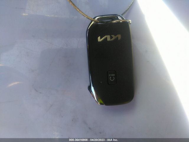 KNDEU2AA9P7417745 KIA SELTOS S