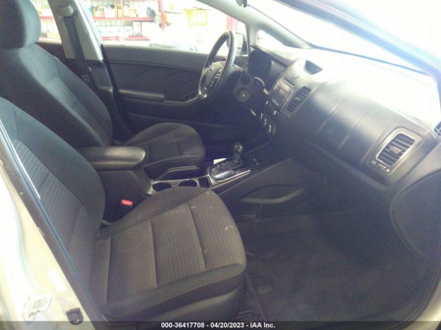 3KPFL4A75JE168911 KIA FORTE LX
