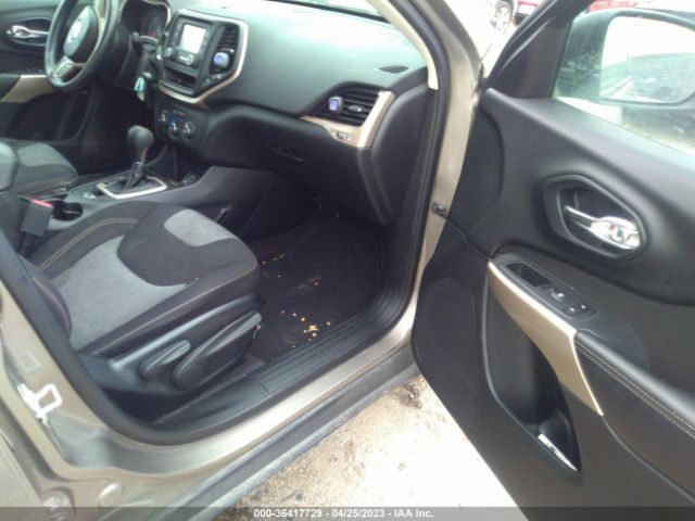 1C4PJLAB7HW669520 Jeep Cherokee Sport