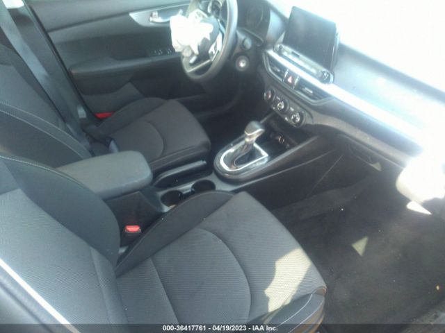3KPF24AD0NE474008 KIA Forte Lxs