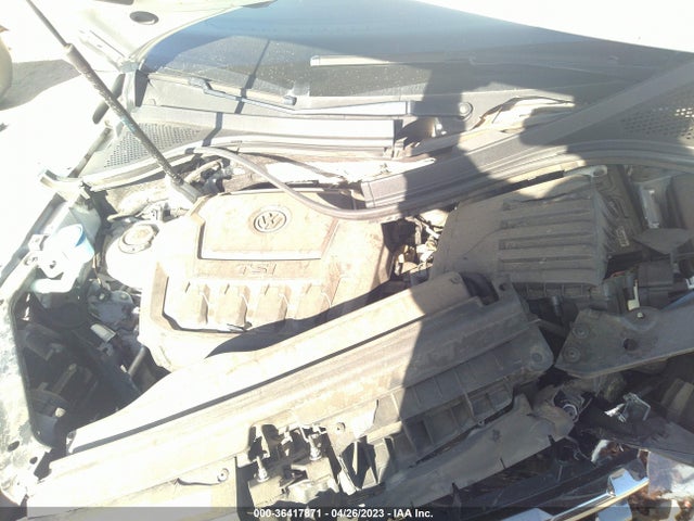 3VV2B7AX8JM017152 Volkswagen TIGUAN SE