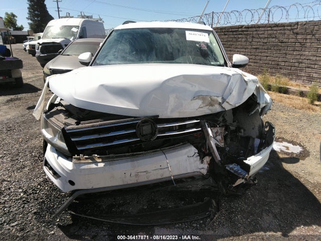 3VV2B7AX8JM017152 Volkswagen TIGUAN SE