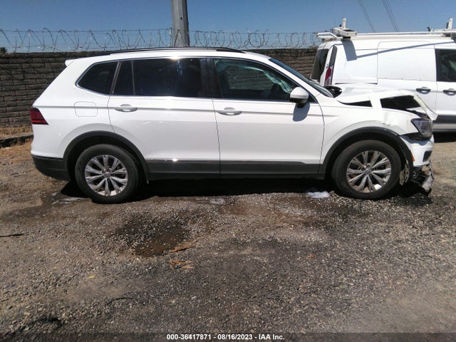3VV2B7AX8JM017152 Volkswagen TIGUAN SE