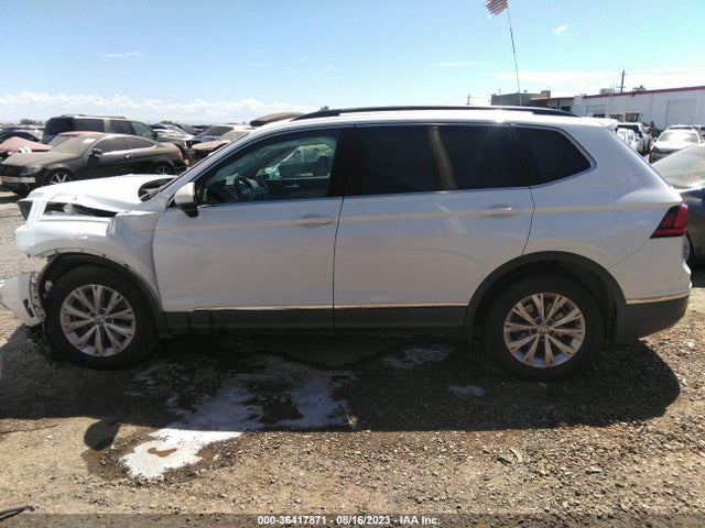 3VV2B7AX8JM017152 Volkswagen TIGUAN SE