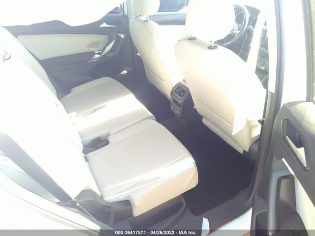 3VV2B7AX8JM017152 Volkswagen TIGUAN SE