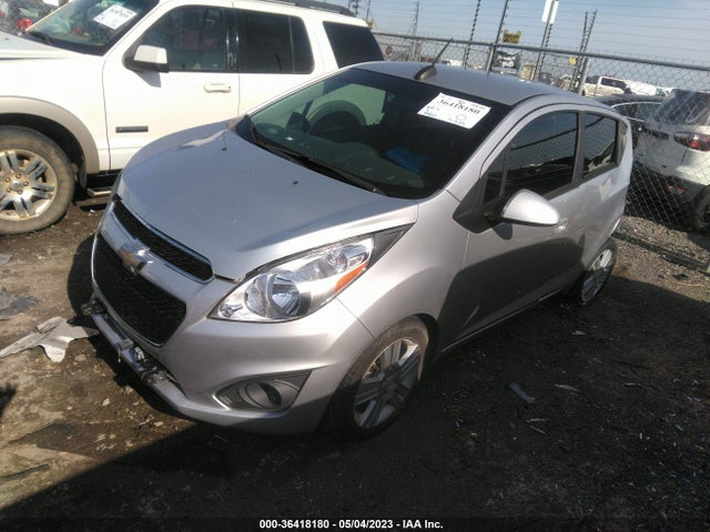 Chevrolet SPARK LS 2015 KL8CA6S94FC802172 Image 2