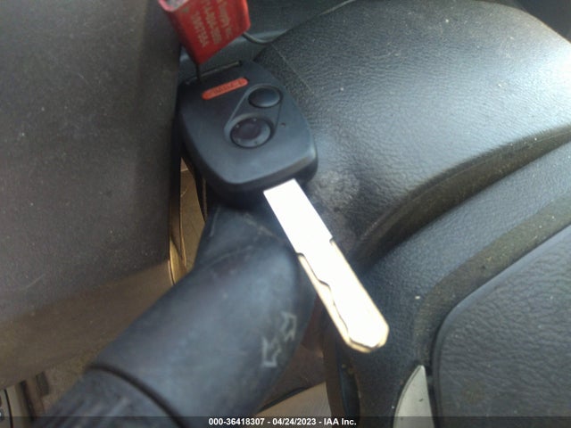2010 HONDA CIVIC SDN LX VIN: 19XFA1E56AE026029
