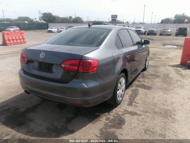 3VWD17AJ4EM360114 Volkswagen Jetta 1.8t Se