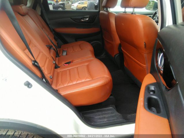 JN8AT2MV0JW326042 Nissan Rogue Sl