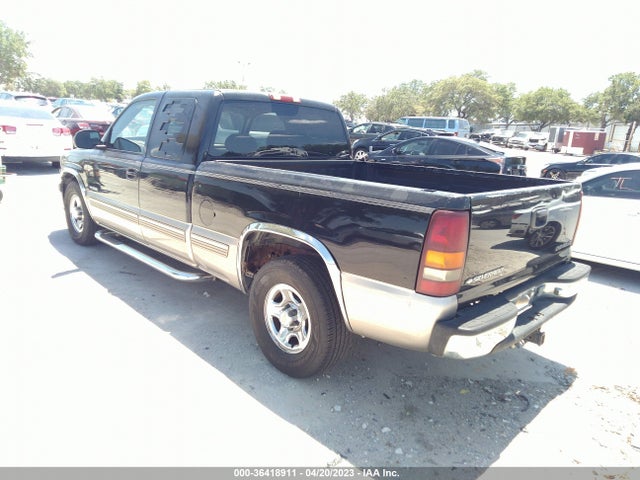 2000 CHEVROLET SILVERADO 1500 LS VIN: 2GCEC19T0Y1136595