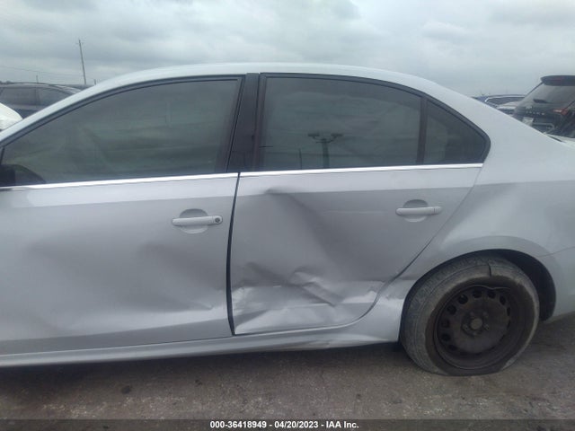 3VW2B7AJ3HM329235 Volkswagen Jetta 1.4t S