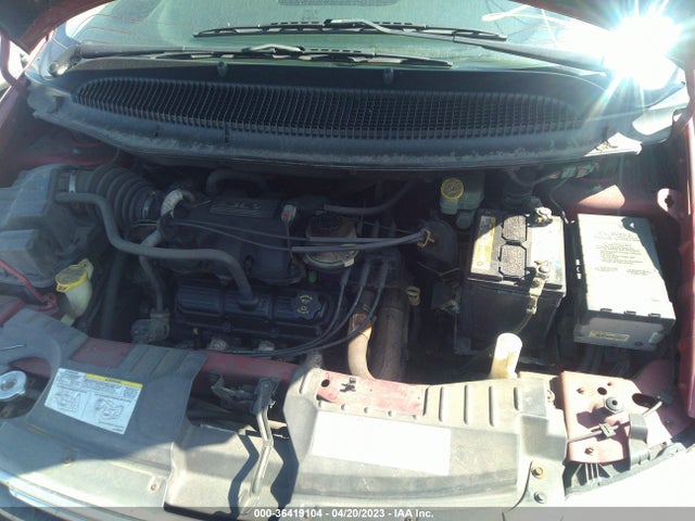 2005 CHRYSLER TOWN & COUNTRY LX VIN: 2C4GP44R45R487467