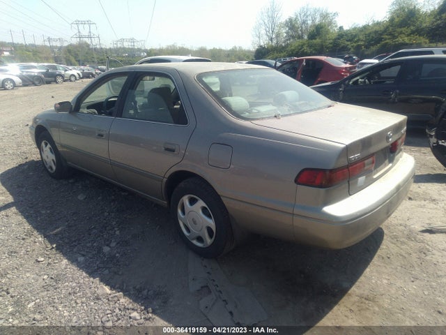 1998 TOYOTA CAMRY LE/XLE VIN: JT2BF28KXW0130135