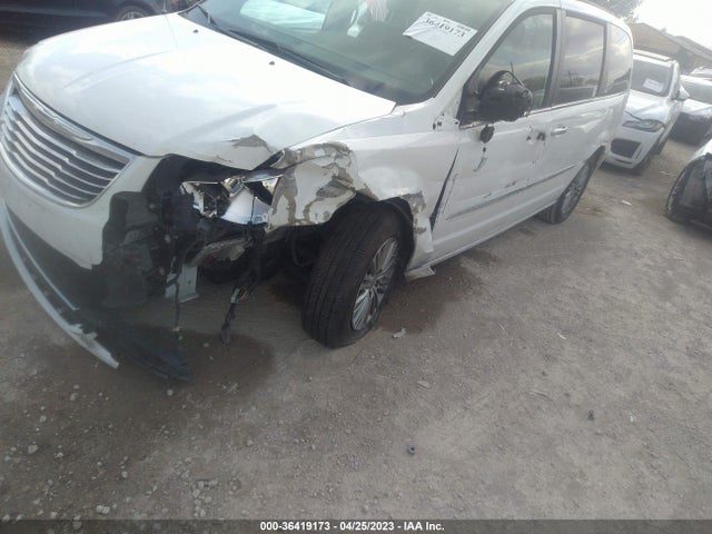2C4RC1CG2ER330135 Chrysler Town & Country Touring-l