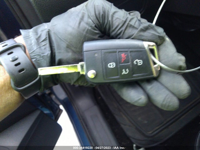 3VV3B7AX4JM030680 Volkswagen Tiguan Sel/se