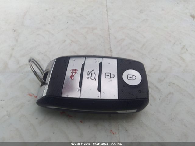 5XYPH4A18GG086023 KIA SORENTO EX