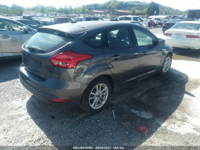 Ford FOCUS SE 2017 1FADP3K23HL297861 Image 4