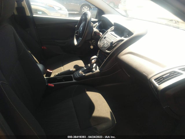 Ford FOCUS SE 2017 1FADP3K23HL297861 Image 5