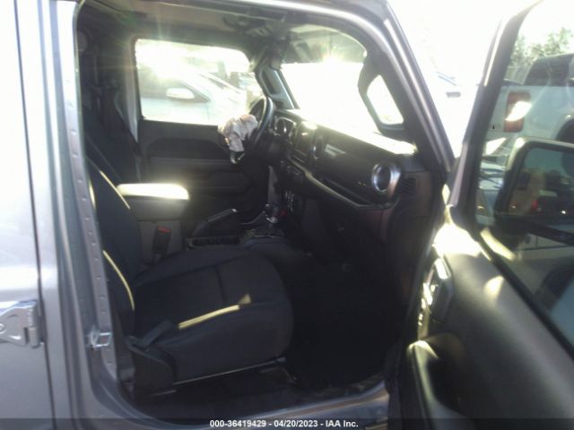 1C4HJXENXLW203105 Jeep Wrangler Unlimited Sahara