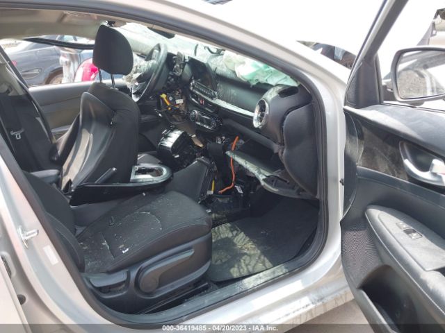 3KPF34AD8KE049693 KIA FORTE S