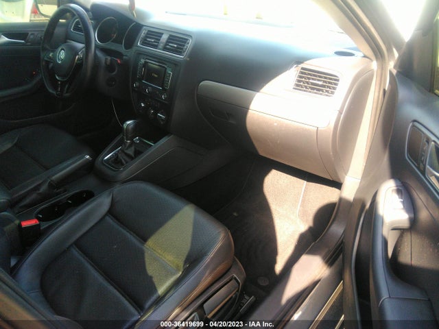 3VWD17AJ3FM306966 Volkswagen Jetta Sedan 1.8t Se