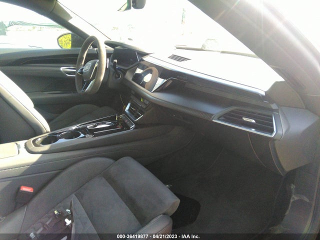 2022 Audi e-tron, VIN: WAUCJBFW6N7007886
