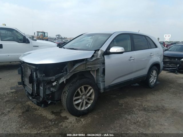 5XYKT3A63EG483215 KIA SORENTO LX