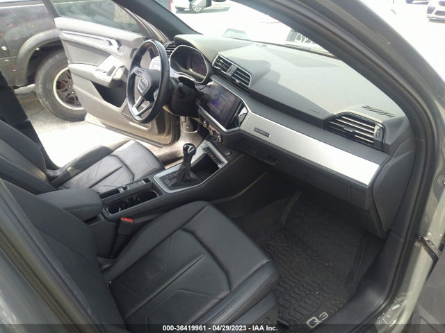 WA1AUCF35M1102979 Audi Q3 PREMIUM