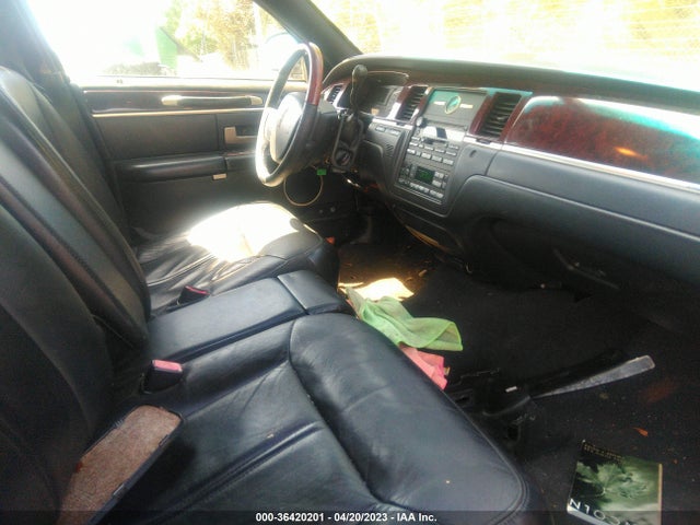 2005 LINCOLN TOWN CAR SIGNATURE LIMITED VIN: 1LNHM82W85Y667314
