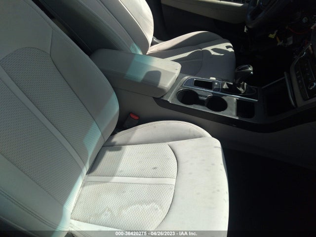 2015 HYUNDAI SONATA 2.4L SE VIN: 5NPE24AF8FH001502