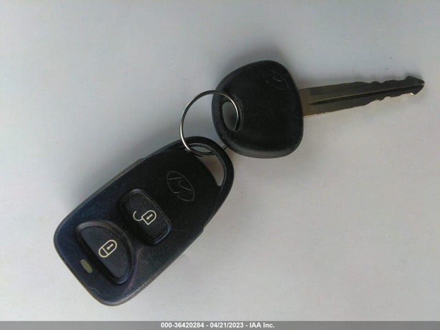 2006 HYUNDAI TUCSON GL VIN: KM8JM12B26U434656