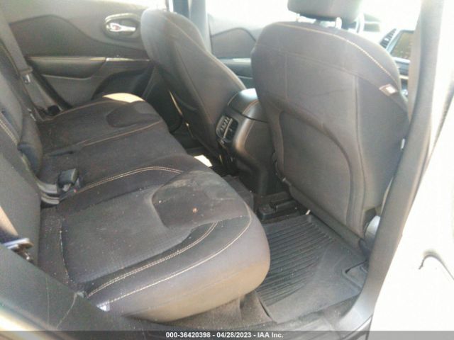 1C4PJLCS7GW177887 Jeep Cherokee Latitude