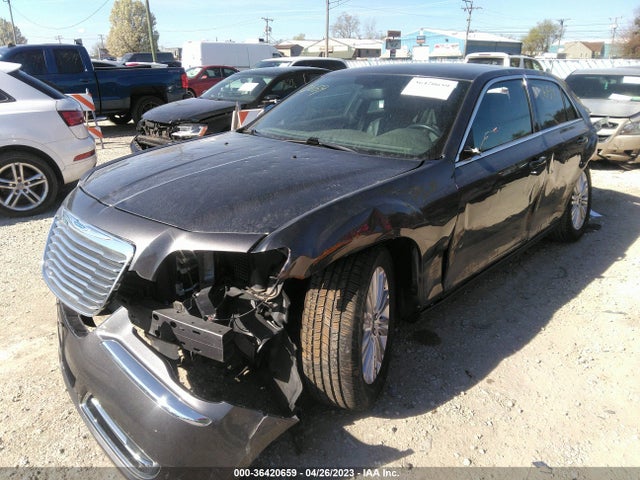Chrysler 300 2014 2C3CCARG2EH289450 Image 2