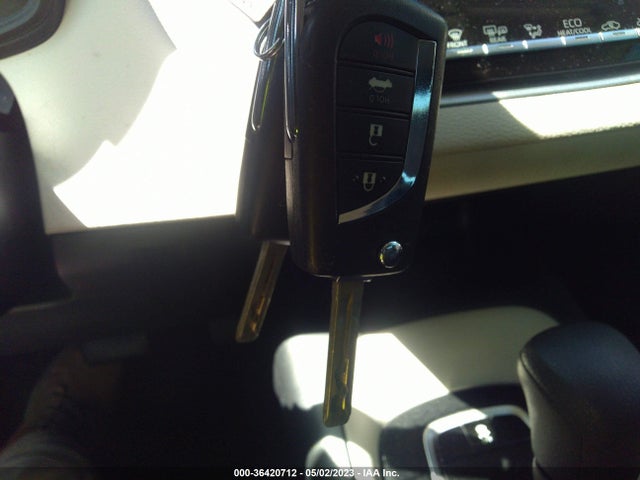 2021 TOYOTA COROLLA LE VIN: JTDEPMAE1MJ164733