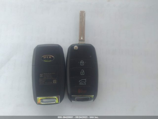 KNDJP3A51G7327925 KIA SOUL +