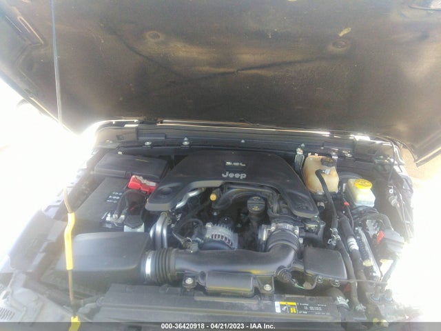 1C4HJXDG8KW507437 Jeep Wrangler Unlimited Sport S
