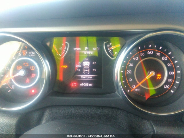 1C4HJXDG8KW507437 Jeep Wrangler Unlimited Sport S