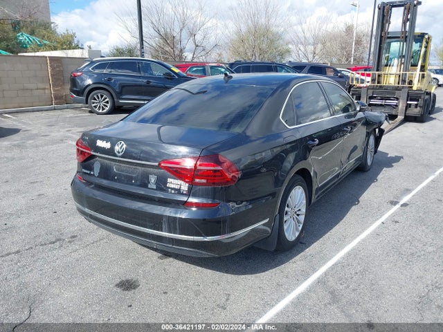 1VWBT7A34HC047203 Volkswagen Passat 1.8t Se