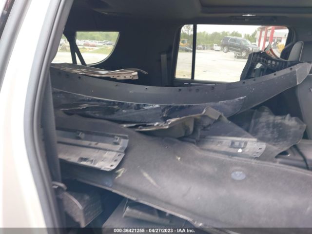 1GKS1GKD8NR173724 GMC Yukon Xl Slt