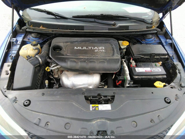 1C3CCCAB3FN575134 Chrysler 200 Limited