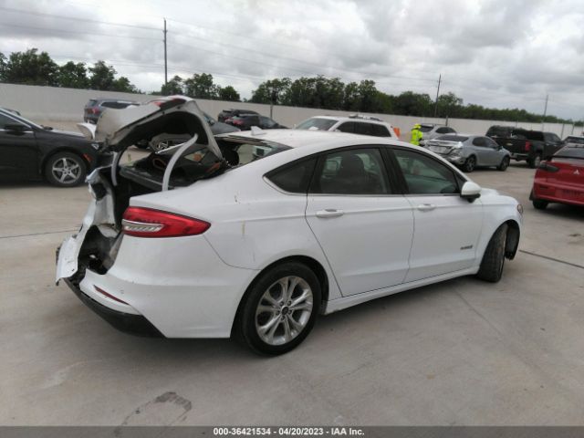 3FA6P0LU7KR139331 Ford Fusion Hybrid Se
