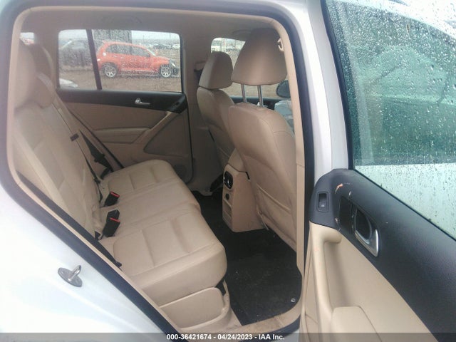 WVGBV7AX6HK020411 Volkswagen TIGUAN