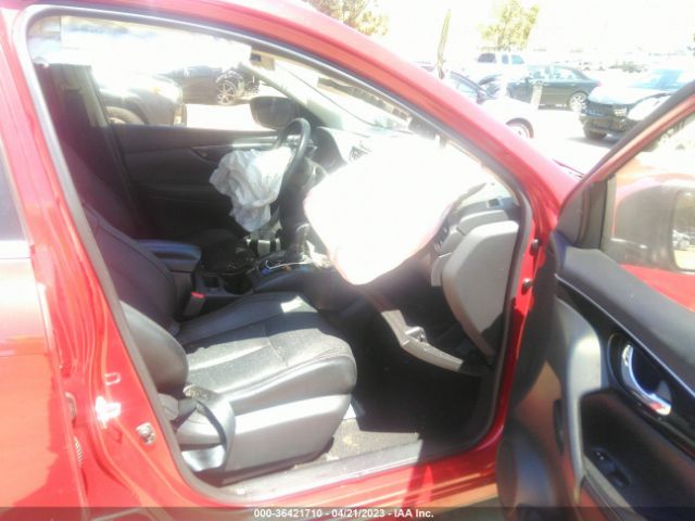 JN1BJ1CP8JW102524 Nissan Rogue Sport Sl