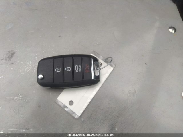 3KPA34AB2JE051401 KIA RIO EX